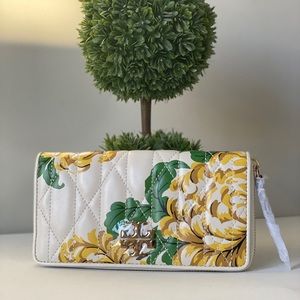 Tory Burch Kira Chevron quilted print